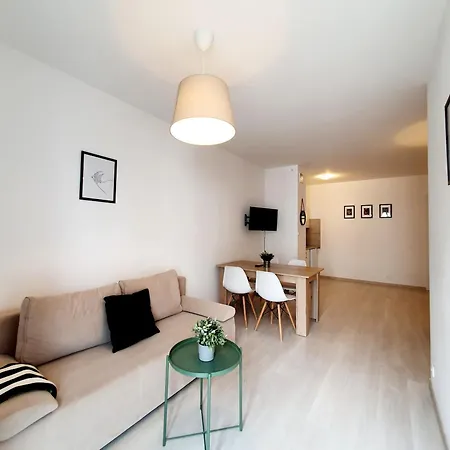 شقة Apartament Mewa 33 & Parking *